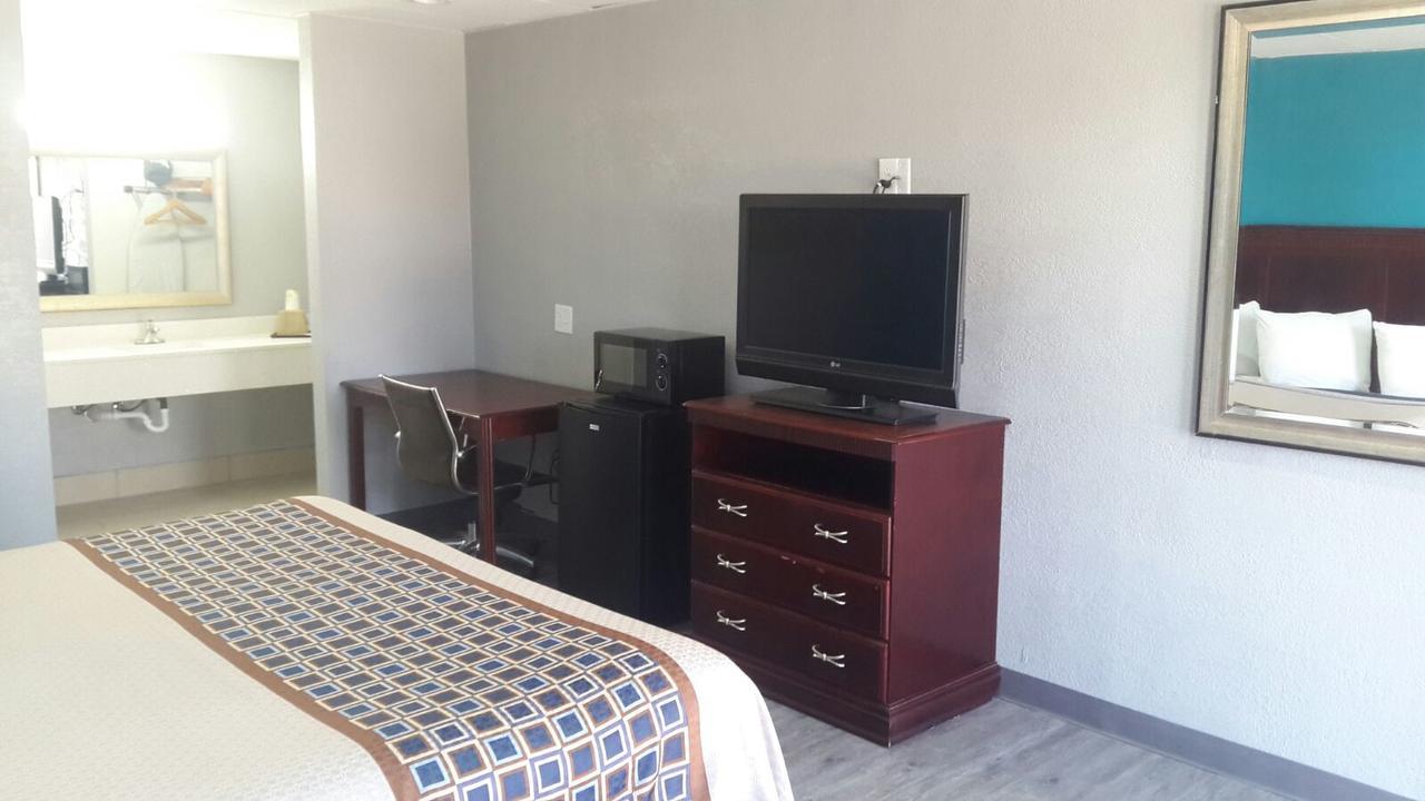 Paris Inn And Suites Екстериор снимка