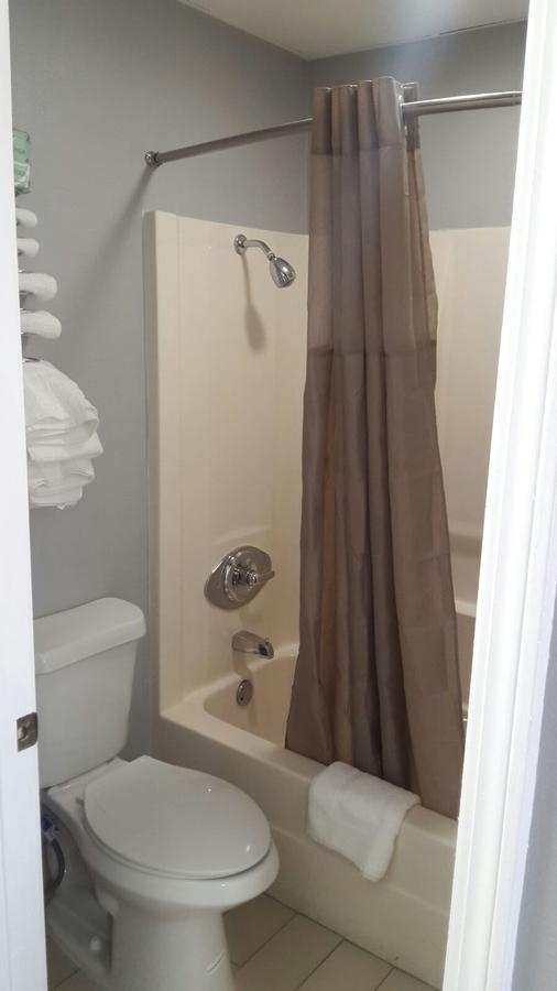 Paris Inn And Suites Екстериор снимка